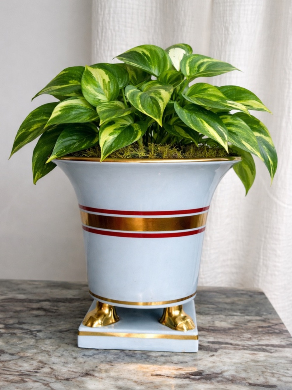 VINTAGE FOOTED CATCH POT URN FOR A PLANT